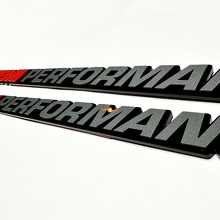 Texto personalizado RENDIMIENTO emblema de capó insignia 3D para camioneta Dodge Ram 1500 5.7L V8 Hemi 4