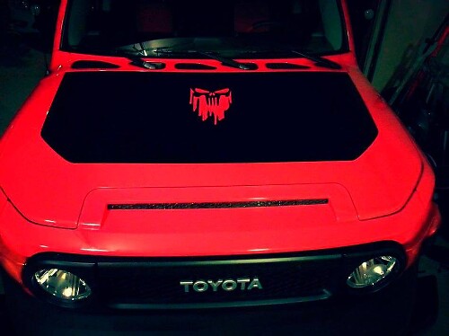 Calcomanía de vinilo con capucha de calavera goteante en negro para Toyota FJ Cruiser