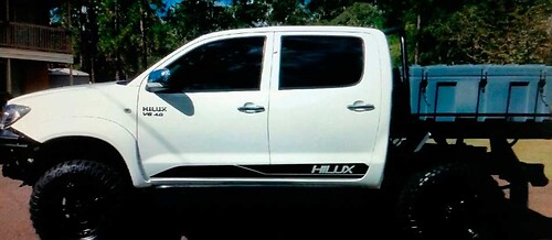 Pegatina de vinilo lateral con rayas de marca para Toyota Hilux