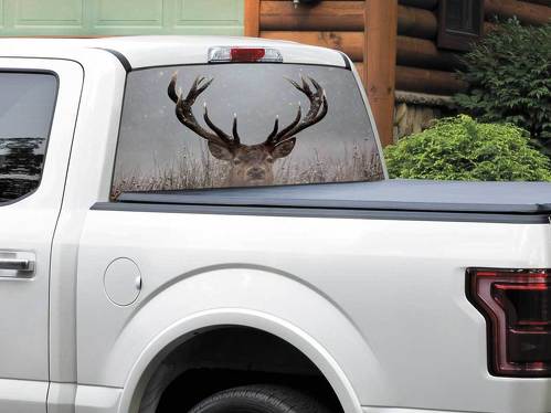 Cabeza de ciervo en la naturaleza de invierno Etiqueta engomada de la ventana trasera Camioneta SUV Coche de cualquier tamaño