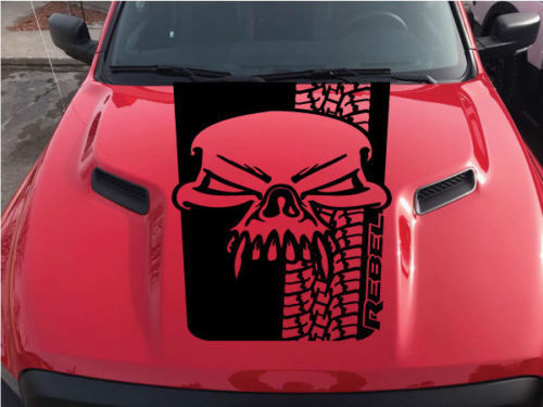 Calcomanía de vinilo Rebelde con huella de neumático y calavera para capó Dodge Ram