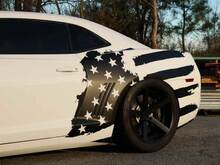 Pegatina lateral desgastada de la bandera de EE. UU. que se adapta a Ford Mustang Dodge Charger Chevy Camaro
 4