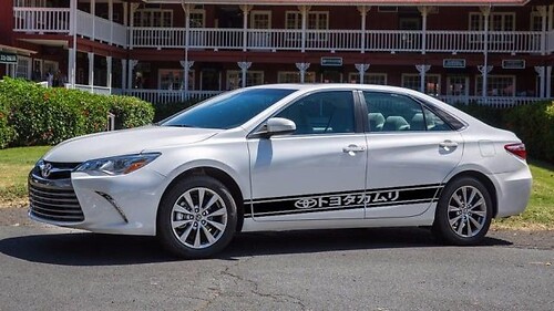 2X calcomanía de vinilo de carreras de coches japoneses Camry con gráficos de varios colores