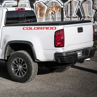 2 calcomanías de vinilo para camión con símbolo de Chevrolet Colorado de gráficos de varios colores.