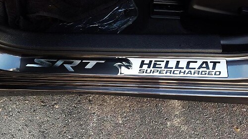 Juego de vinilos para umbral de puerta estilo SRT Hellcat para Dodge Challenger Charger