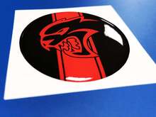 Hellcat Fuel Door Insert emblema calcomanía adhesiva abovedada para Challenger
 2