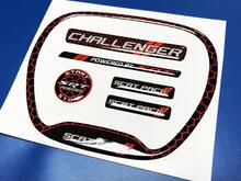 Conjunto de Challenger SRT Scat Pack Honeycomb Red VOLANTE TRIM RING emblema abovedado Pegatina Calcomanía Cargador Dodge Scatpack
 3