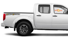 Juego de vinilos laterales con diseño de huella de neumático Desert Runner para Nissan Frontier_2