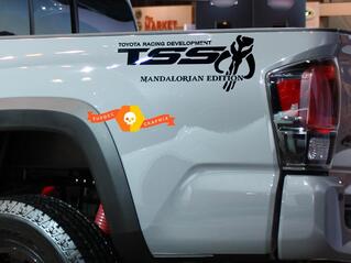 TSS Mandalorian Edition Off Road Racing vinilo adhesivo para Toyota Tacoma Tundra
