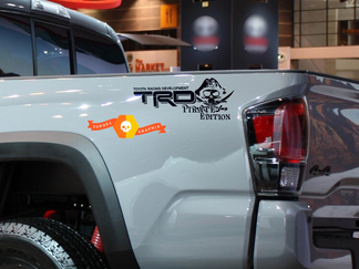 Par de TRD Pirate Edition Toyota Racing Development lado de la cama Camión calcomanías pegatinas Tacoma Tundra FJ Cruiser
