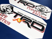 Par de TRD Pirate Edition Toyota Racing Development lado de la cama Camión calcomanías pegatinas Tacoma Tundra FJ Cruiser
 2