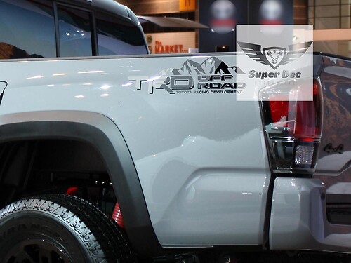 Sombras monocromáticas de montañas grises TRD off road 4x4 sport PRO
