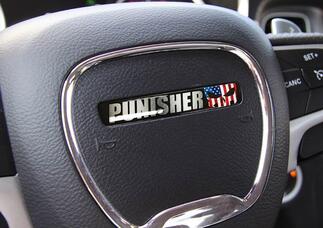 Calcomanía abovedada con el emblema del cargador Challenger Punisher en el volante
