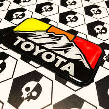 Emblema Vintage Retro Montañas Toyota Pegatina Domed 2 con Poliestireno de Alto Impacto 2