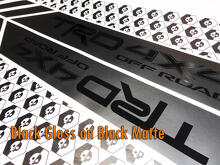 Calcomanías de vinilo laterales TRD 4x4 OFF ROAD negro mate y negro brillante para Tacoma 2013 - 2020 o Tundra 2013 - 2020
 2
